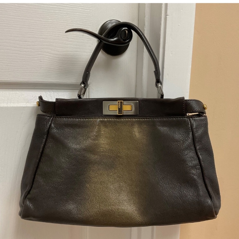 Fendi Peekaboo bag, small,brown leather, zucca print inside , no shoulder strap. - Picture 2 of 16